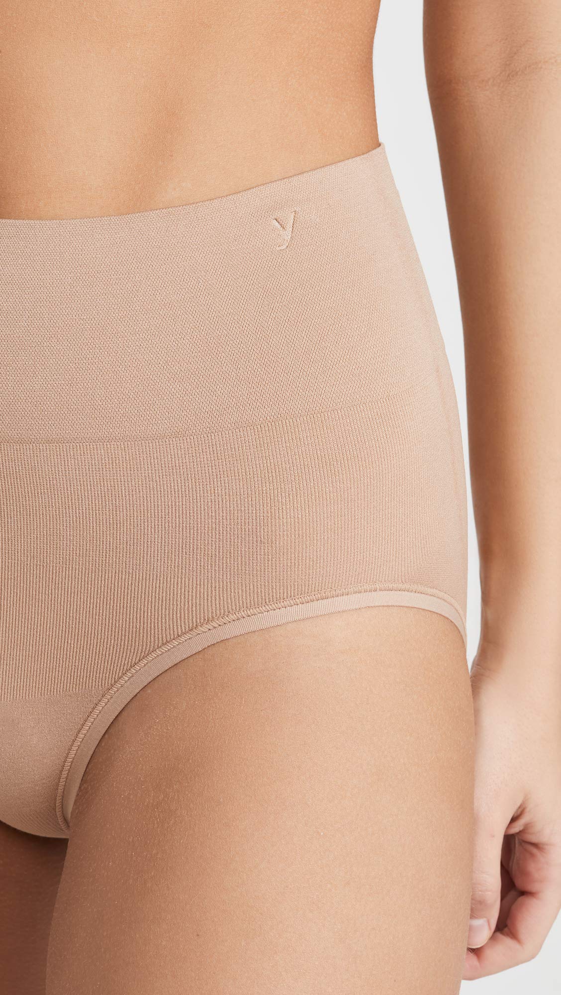 Yummie Women's Livi Comfortably Curved Shaping Briefs - Image 4